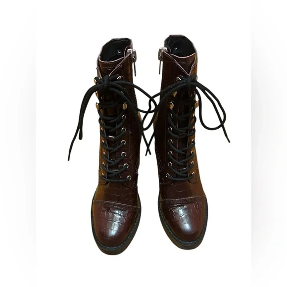 Steve Madden Winnie Harlow x Lisa Love Lug Booties Size 7 Women’s NWOT - Picture 3 of 10